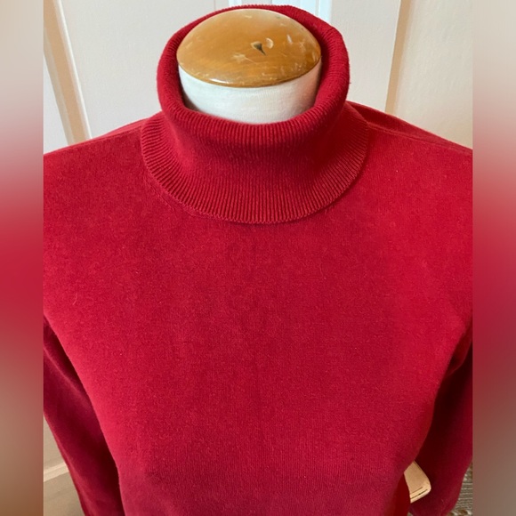 Vintage Northern Reflections Red Turtleneck. Size Large. - Picture 10 of 11